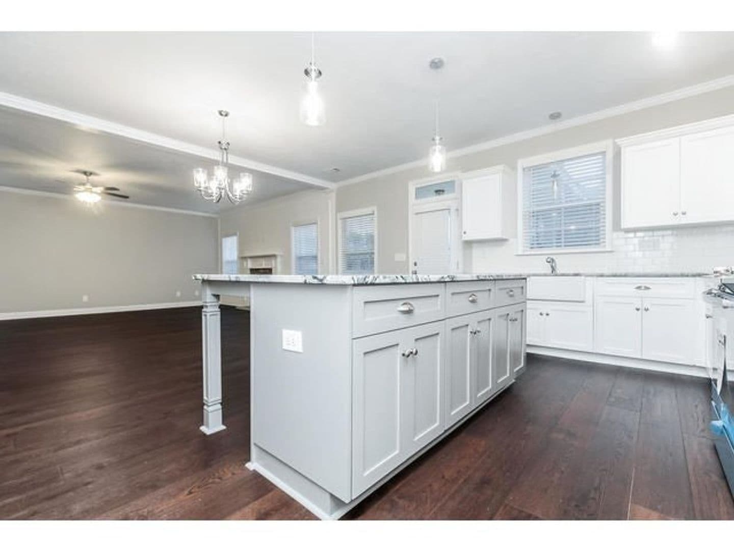 Evans House: 210 Palisade Ridge