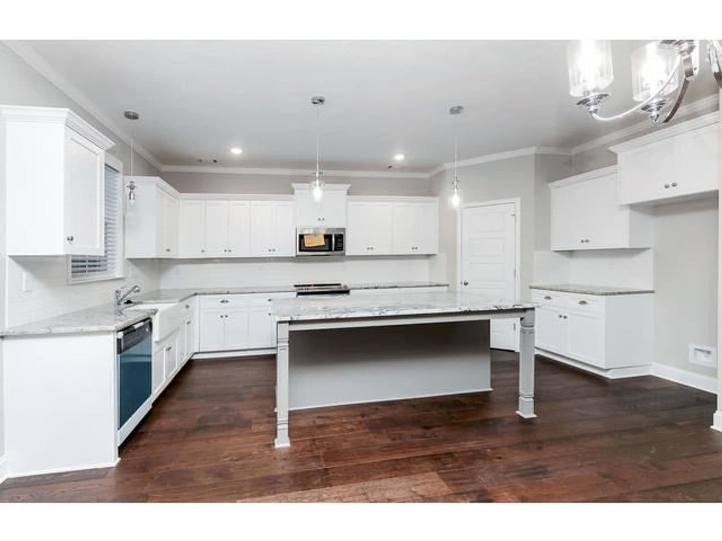 Evans House: 210 Palisade Ridge