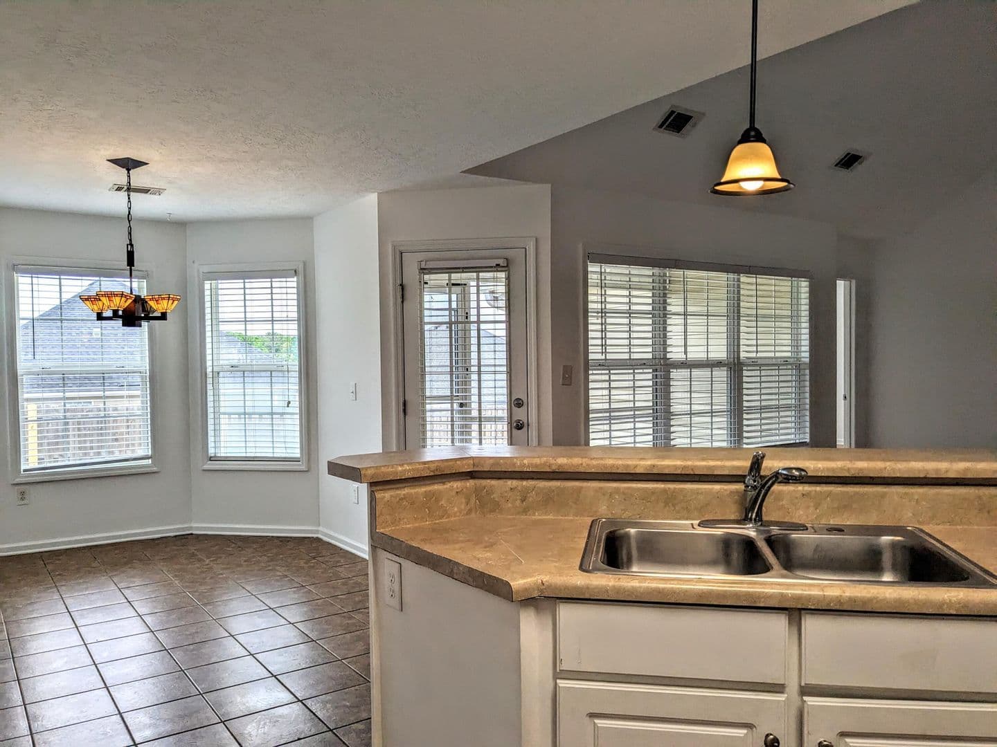 Grovetown House: 508 Simoni Place