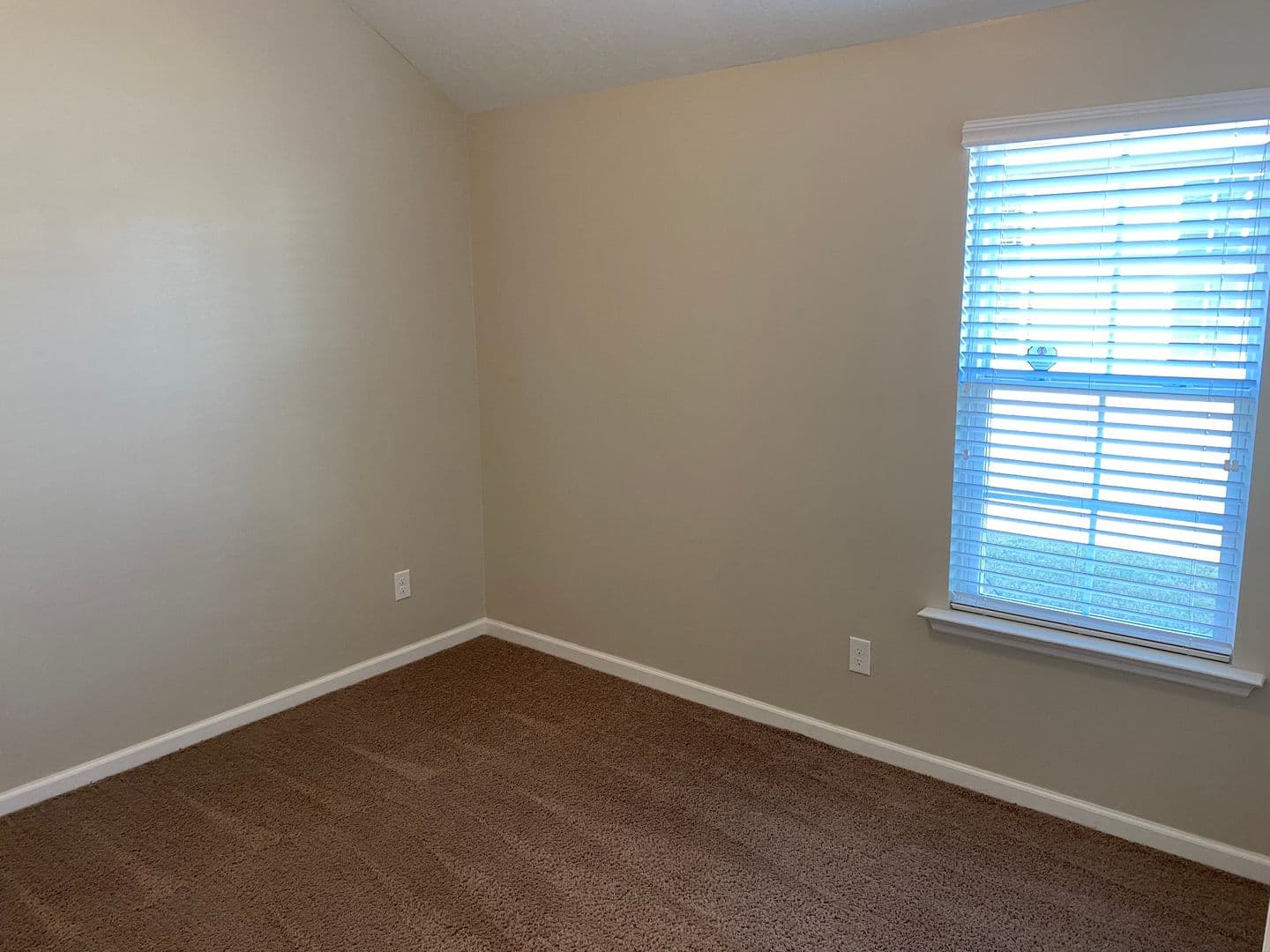 Augusta House: 2022 Hatton Ct