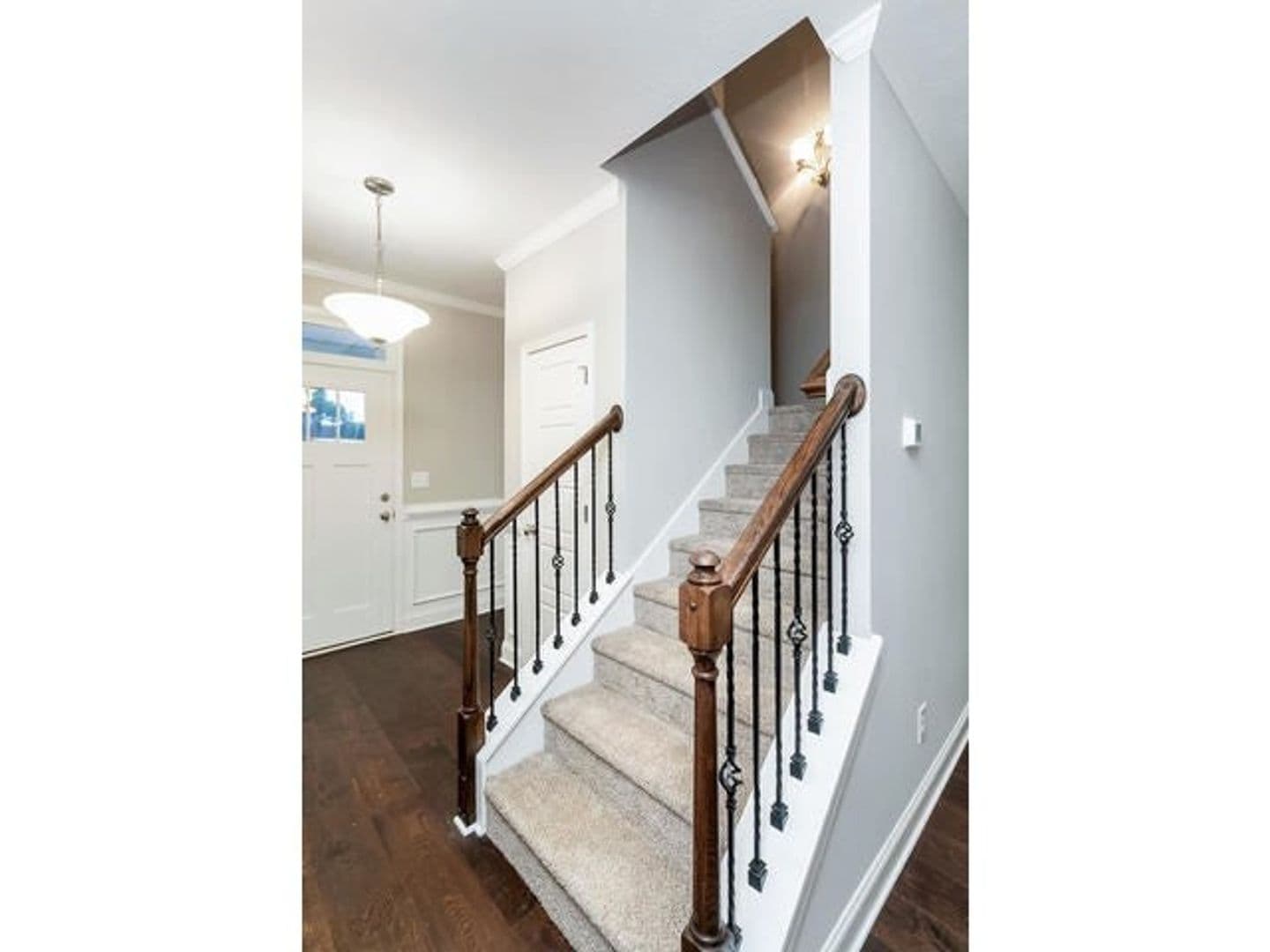 Evans House: 210 Palisade Ridge
