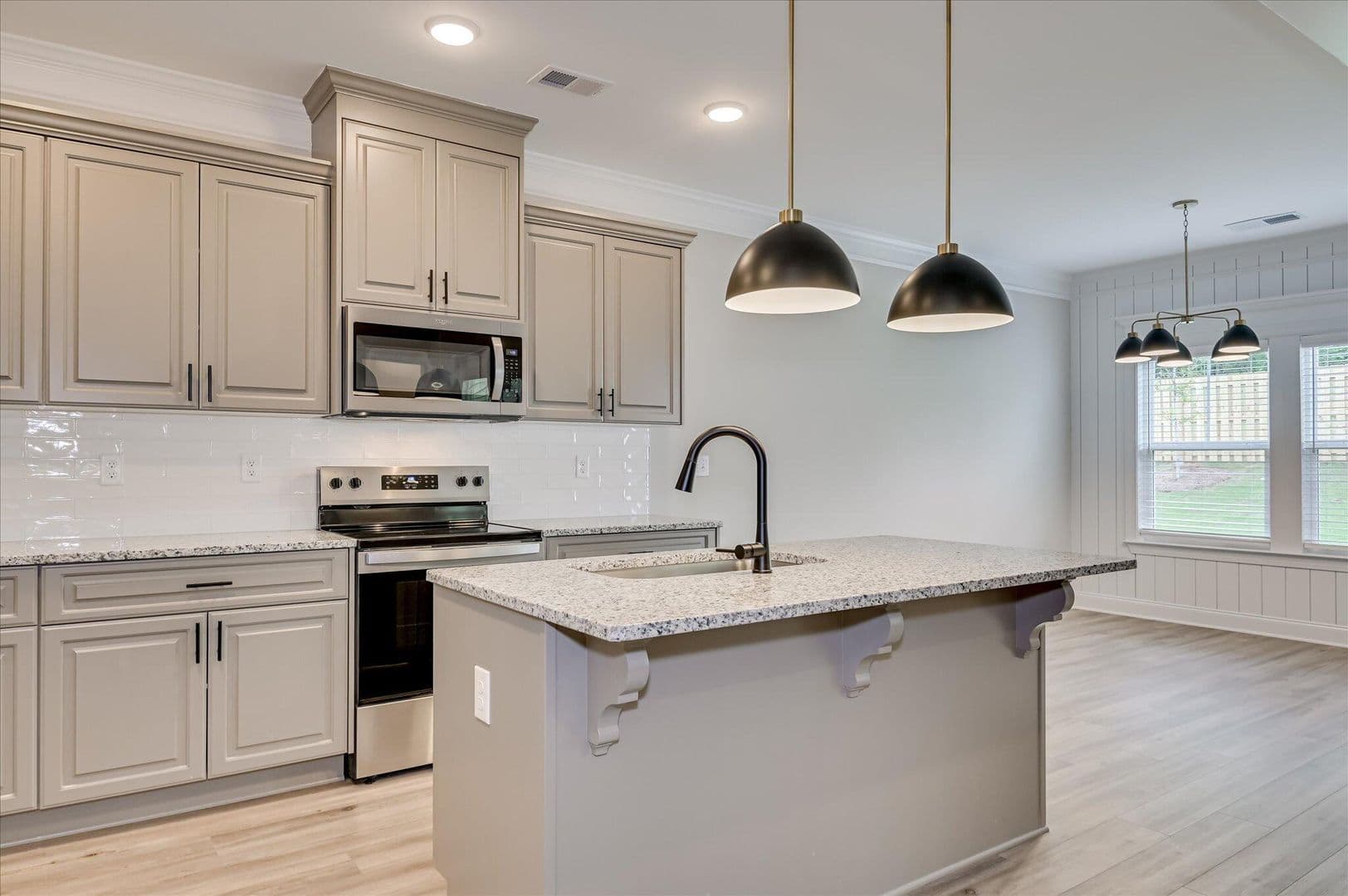Evans House: 136 Tanager Lane
