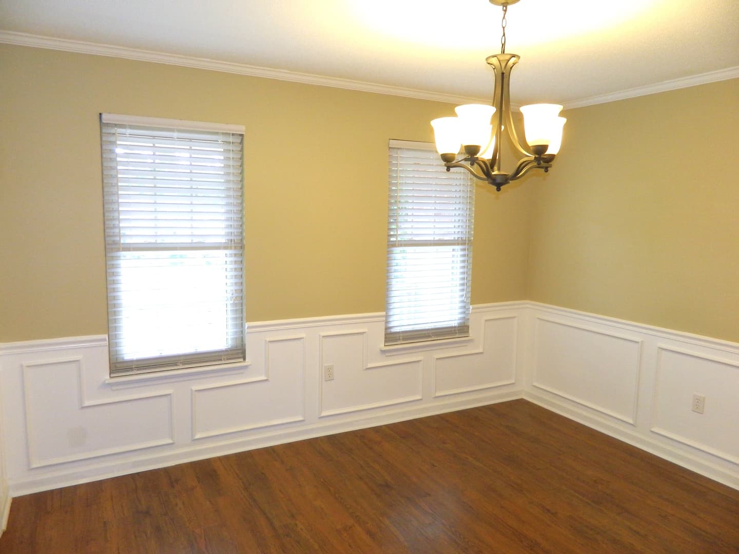 Martinez House: 635 Clinton Way