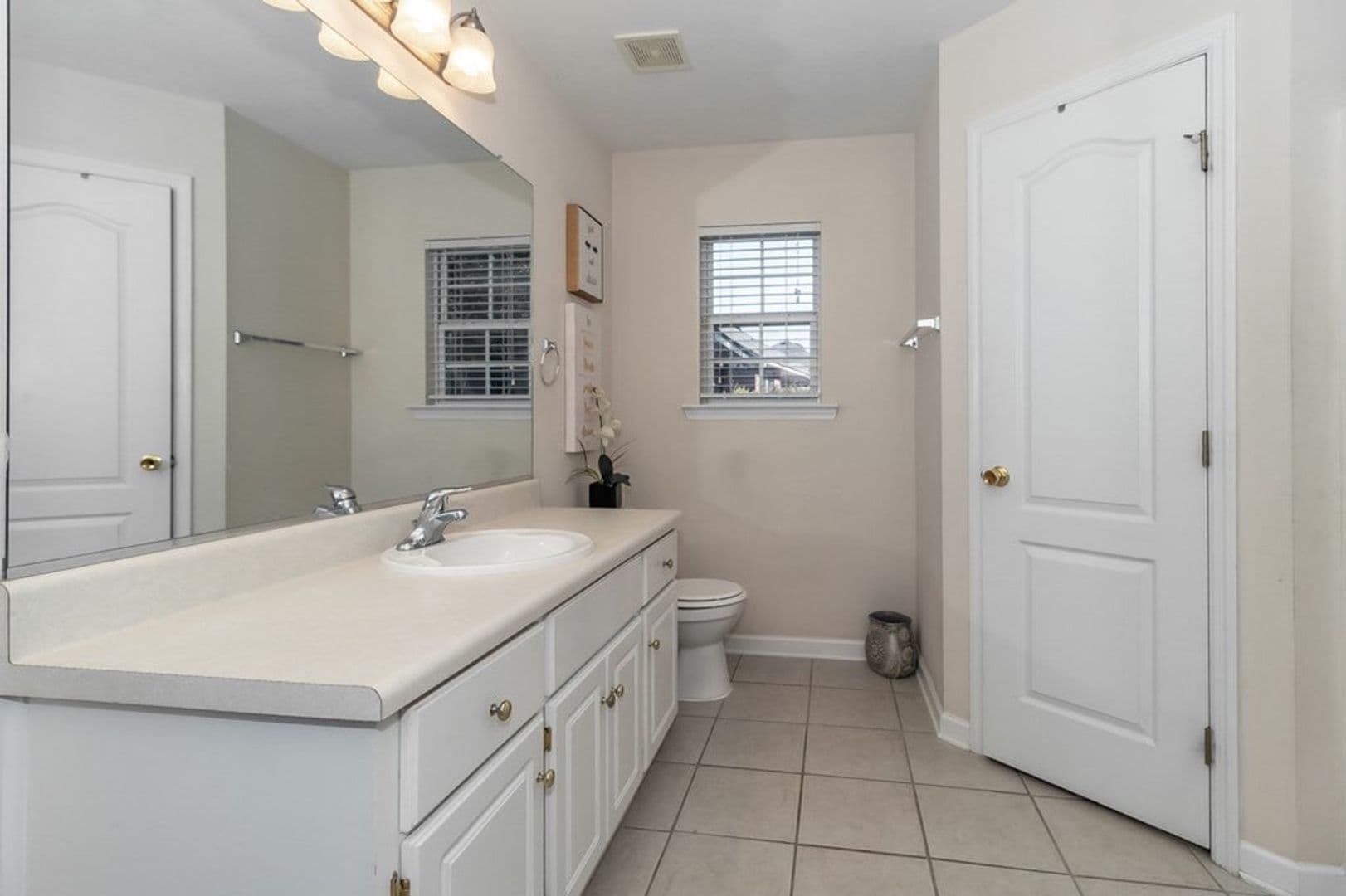 Grovetown House: 2002 Darwood Drive