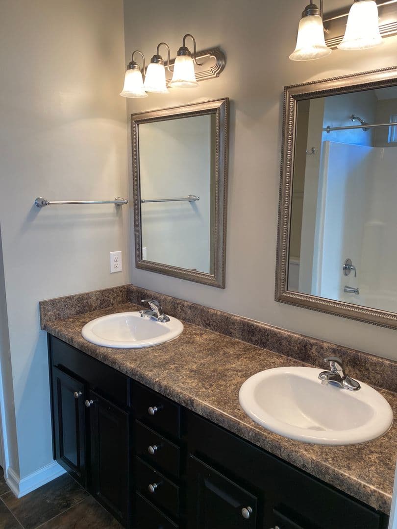 Augusta House: 2022 Hatton Ct