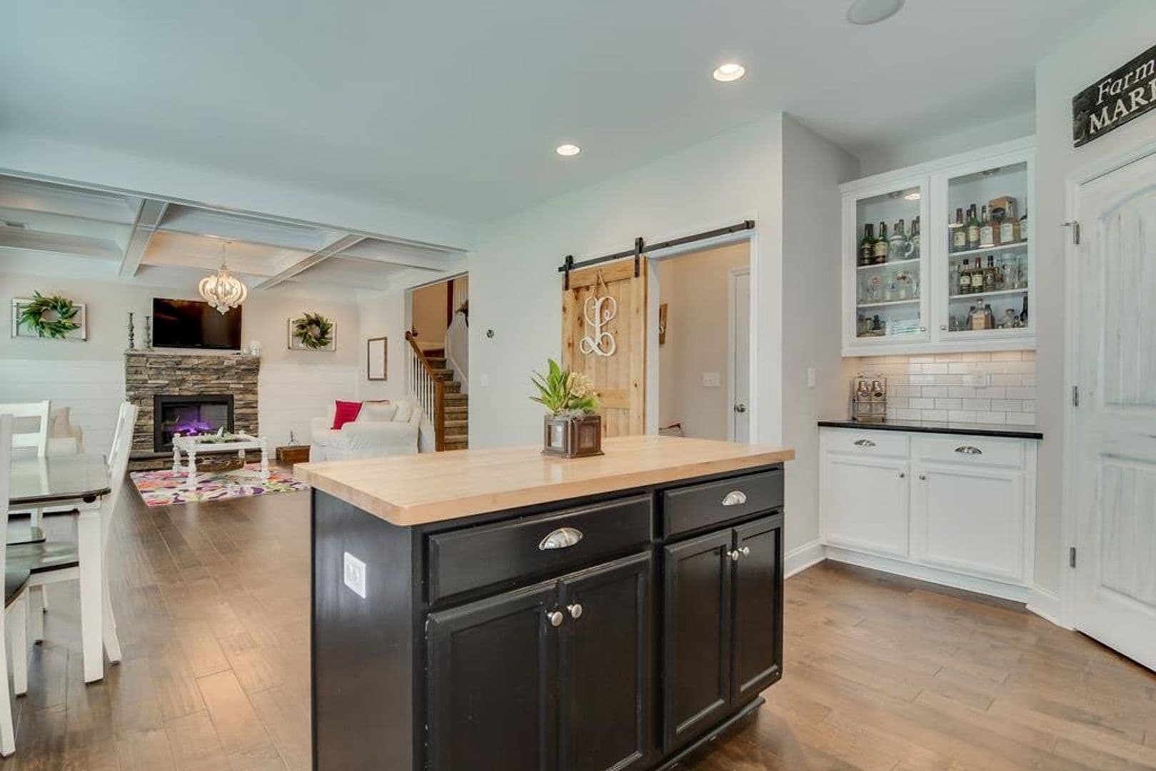 Groveotown House: 1554 Driftwood Lane