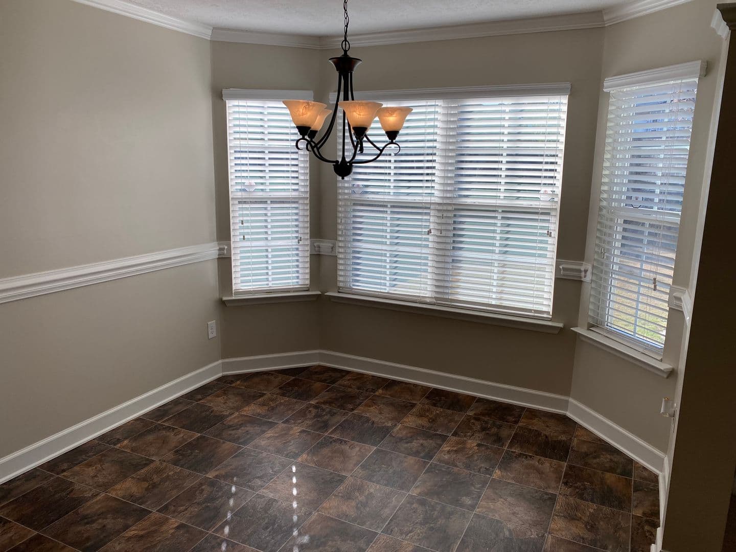 Augusta House: 2022 Hatton Ct