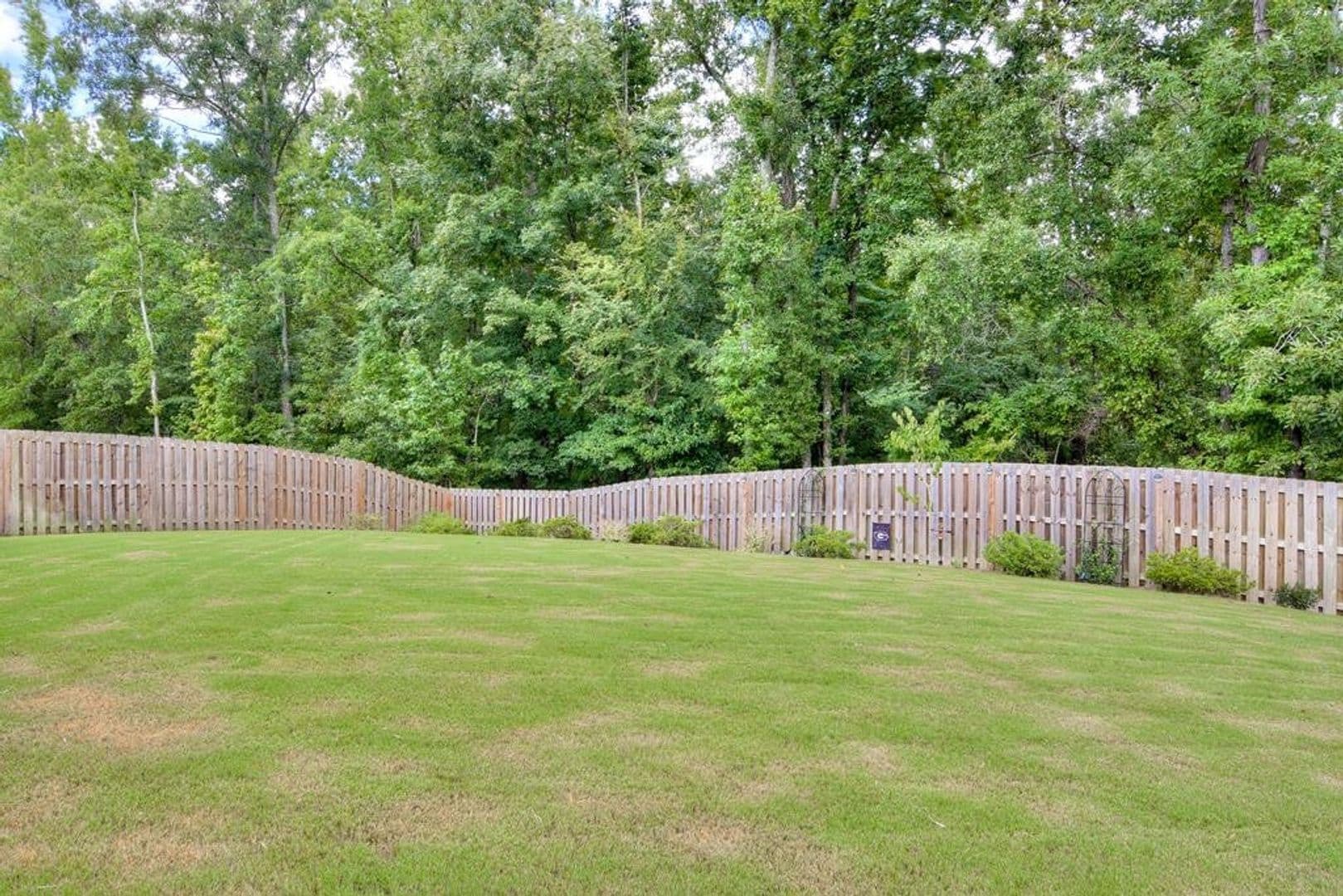 Groveotown House: 1554 Driftwood Lane