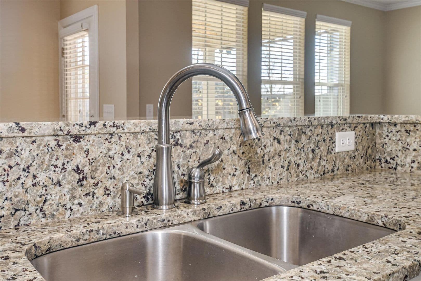 Grovetown House: 852 Williford Run Drive
