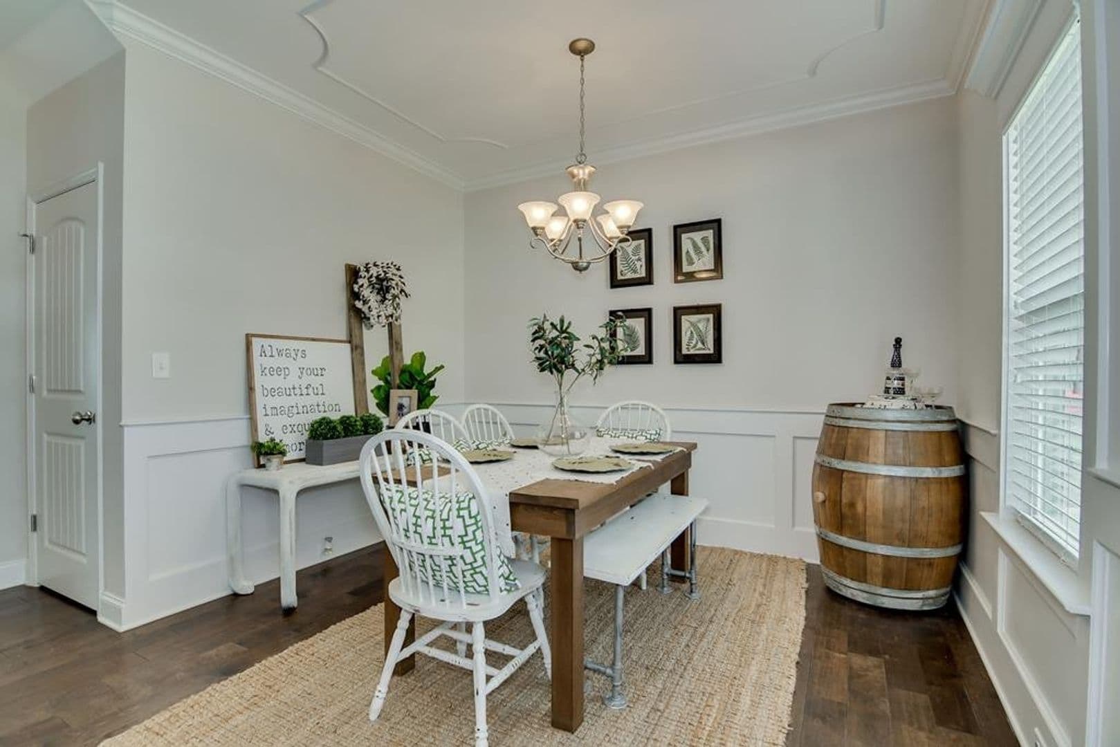 Groveotown House: 1554 Driftwood Lane