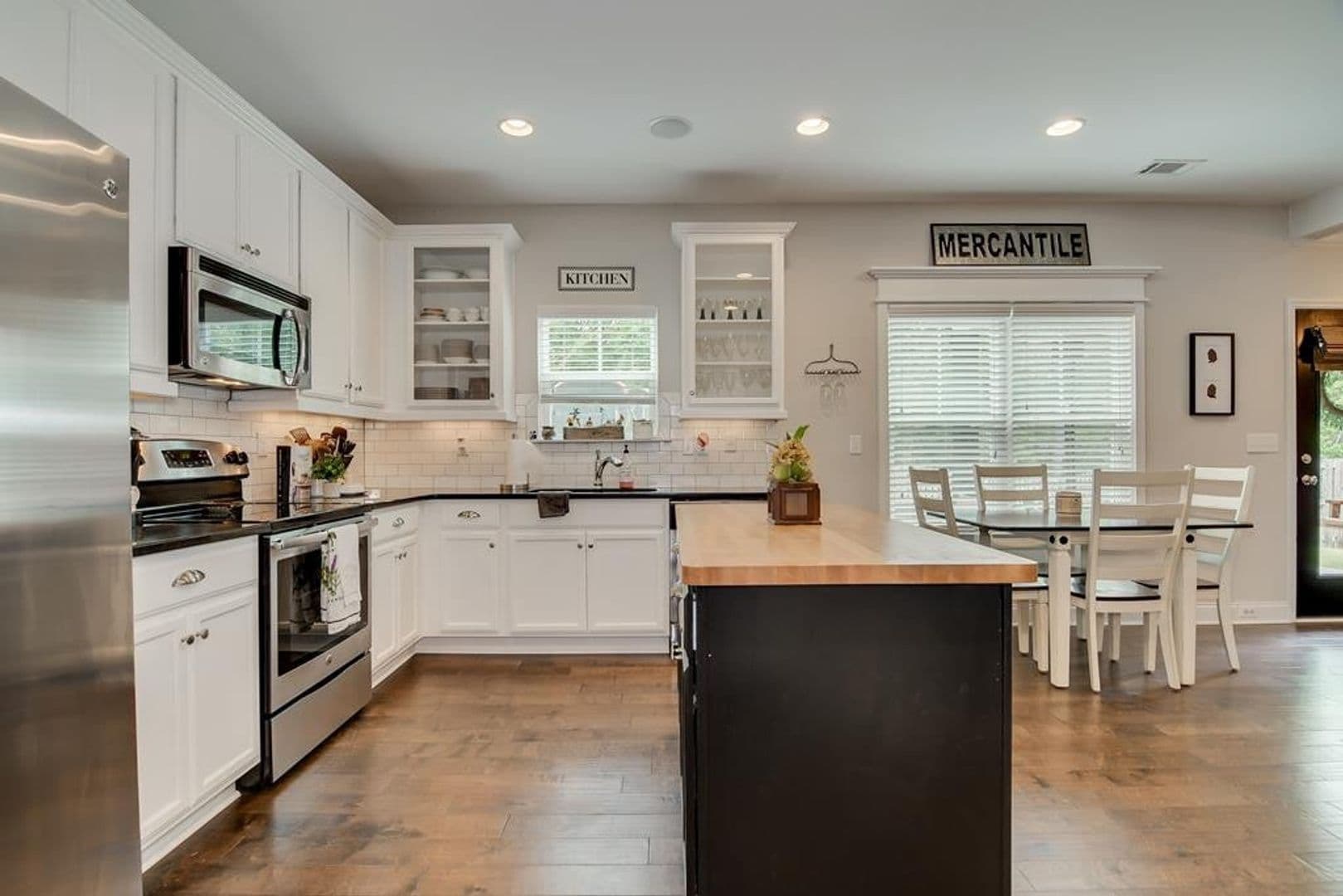 Groveotown House: 1554 Driftwood Lane
