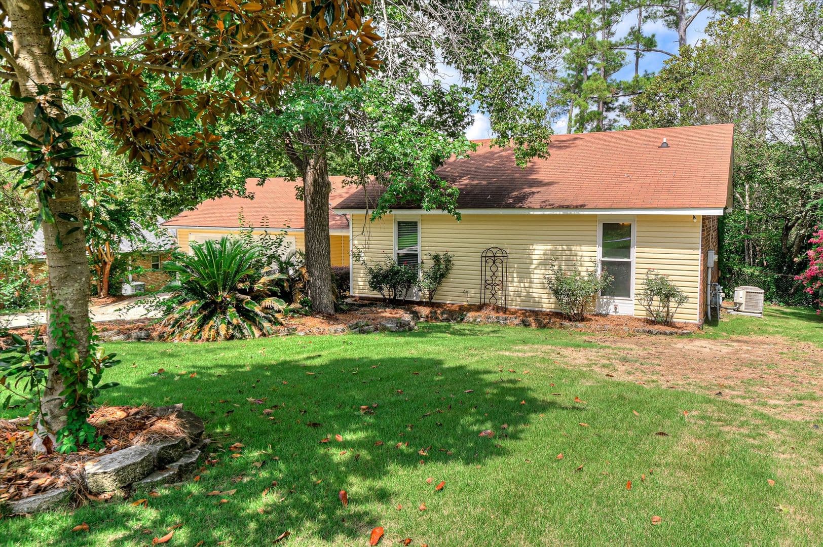 Martinez House: 230 Ronstadt Drive