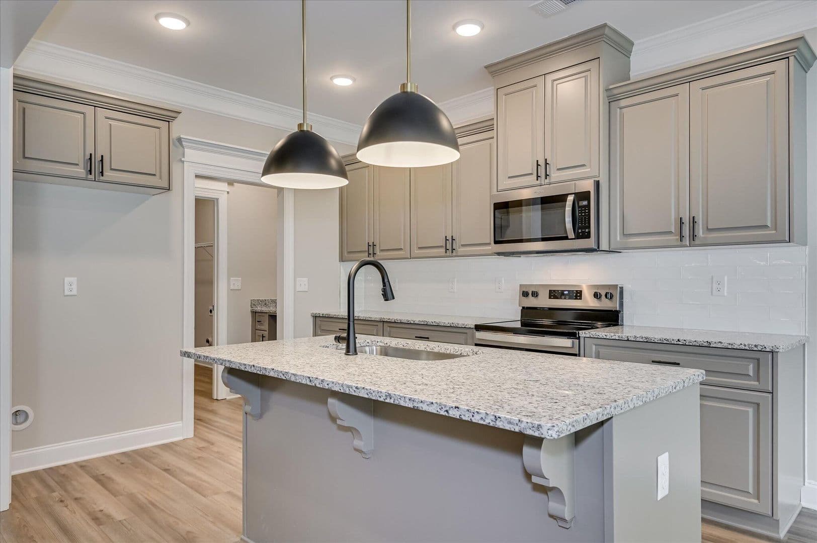 Evans House: 136 Tanager Lane