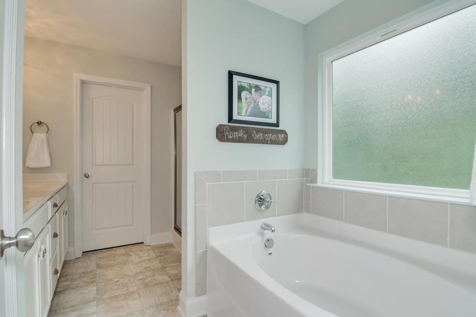 Groveotown House: 1554 Driftwood Lane