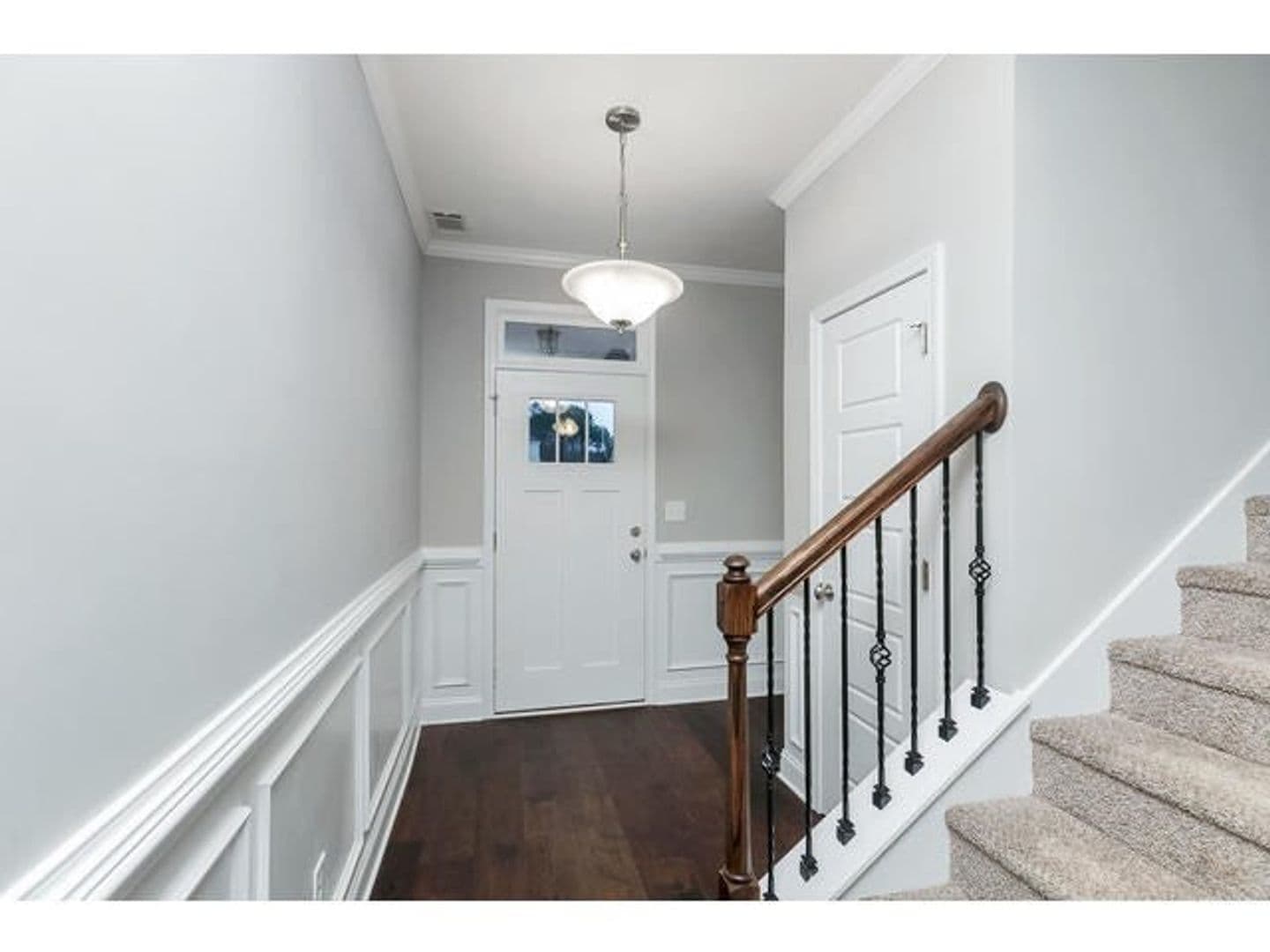 Evans House: 210 Palisade Ridge