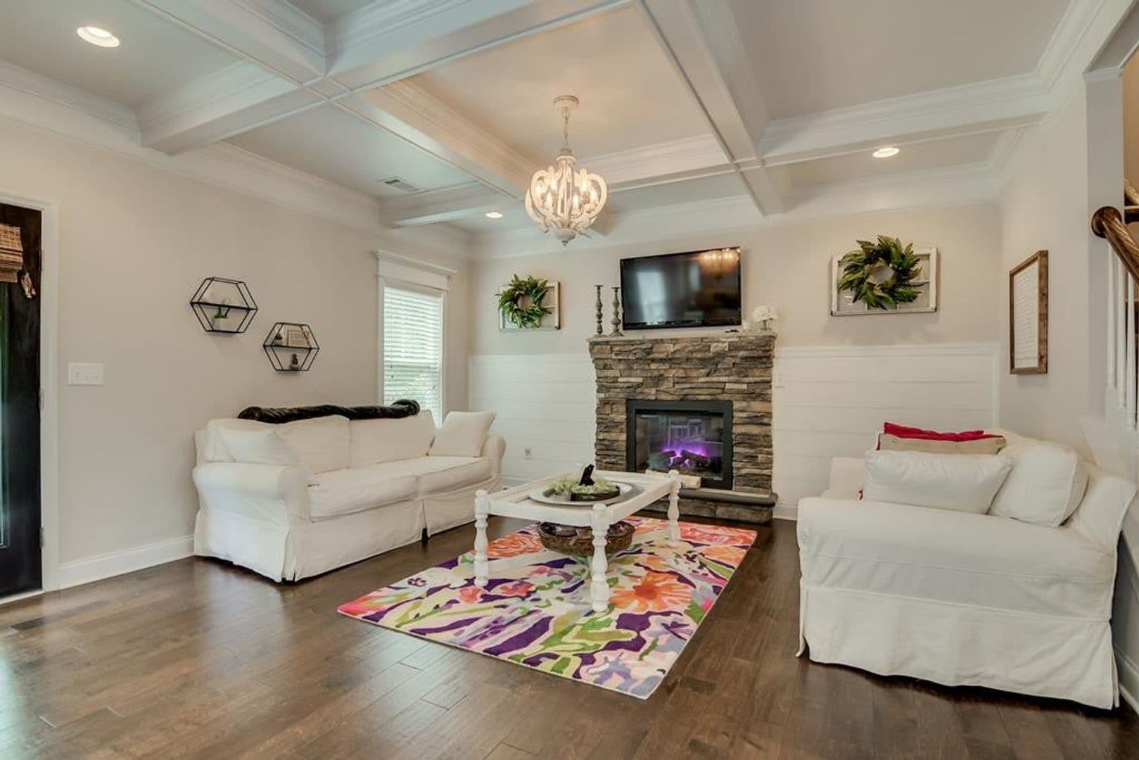 Groveotown House: 1554 Driftwood Lane