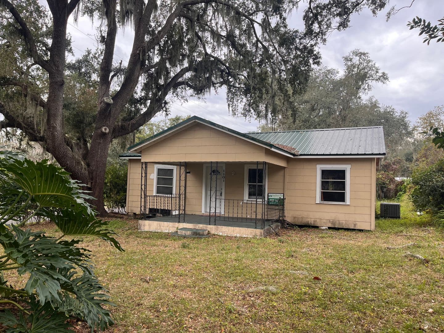 Plant City House: 1101 N. Burton Street