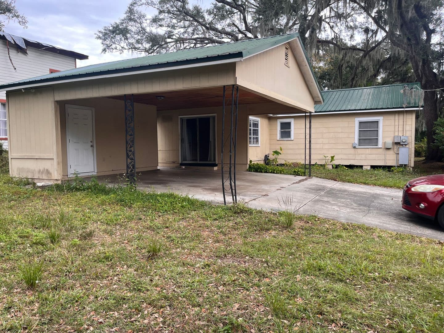 Plant City House: 1101 N. Burton Street