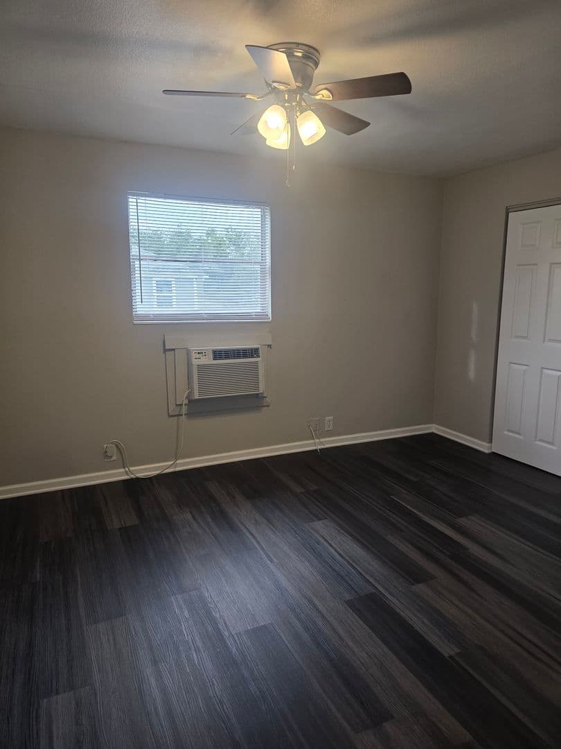 Plant City Apartment: 1703 W. Reynolds Street
