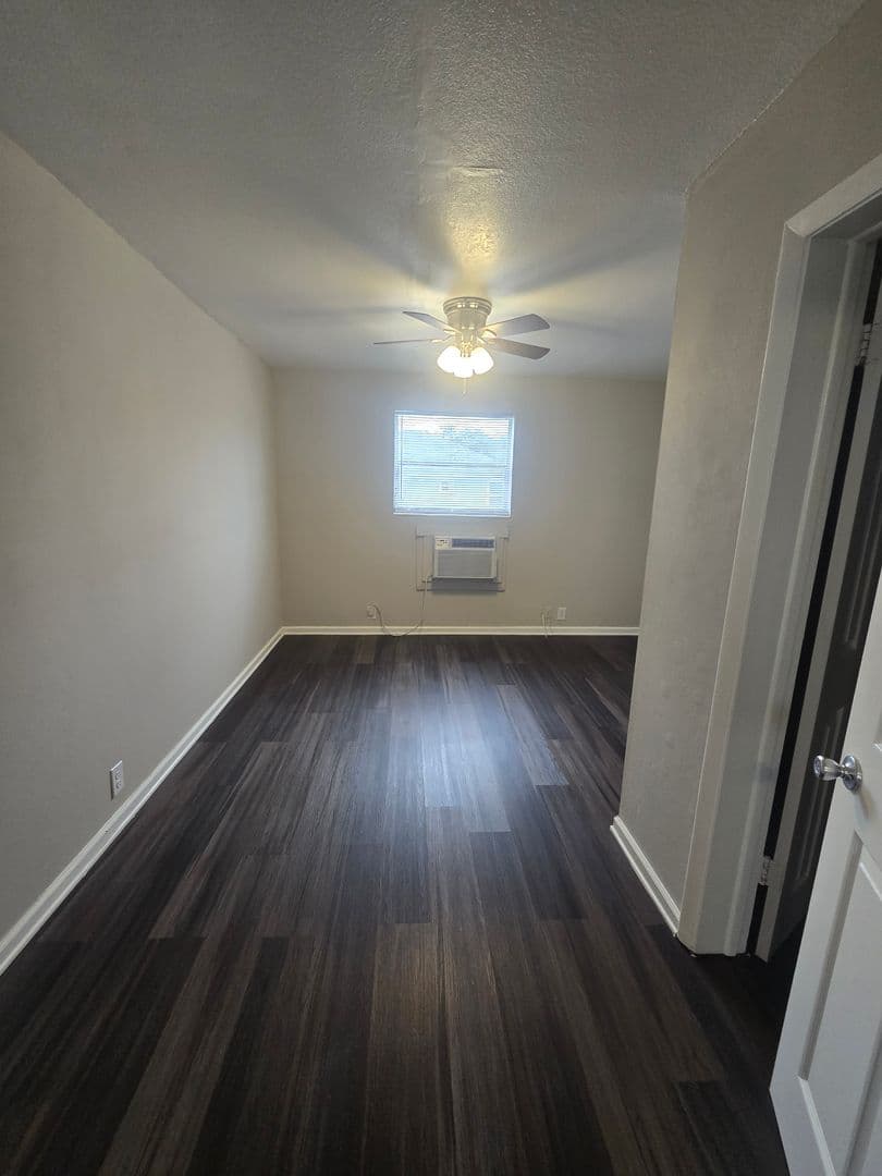 Plant City Apartment: 1703 W. Reynolds Street