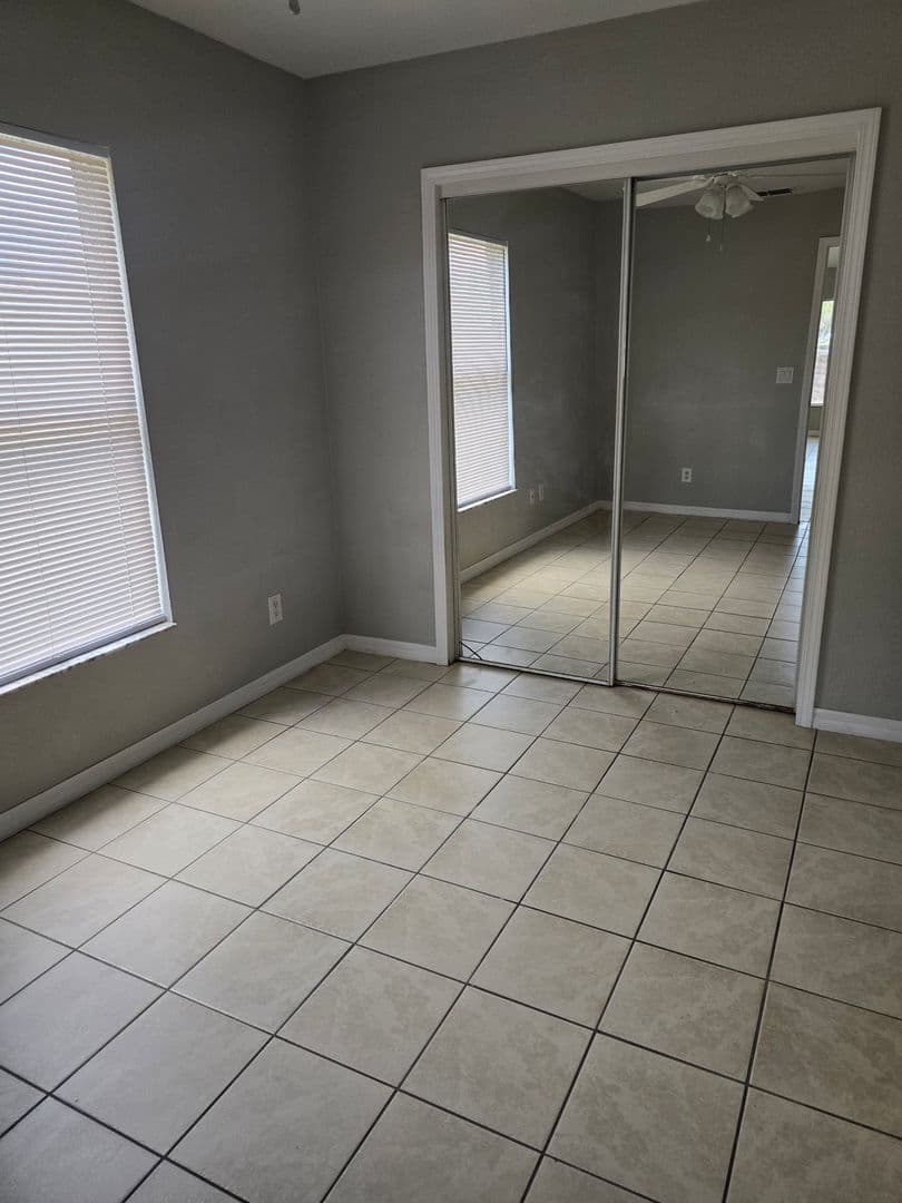 Plant City House: 102 Drake Street