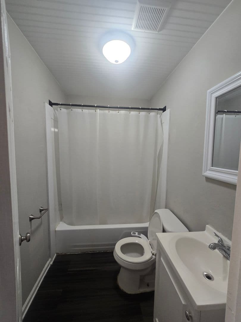Plant City Apartment: 1703 W. Reynolds Street