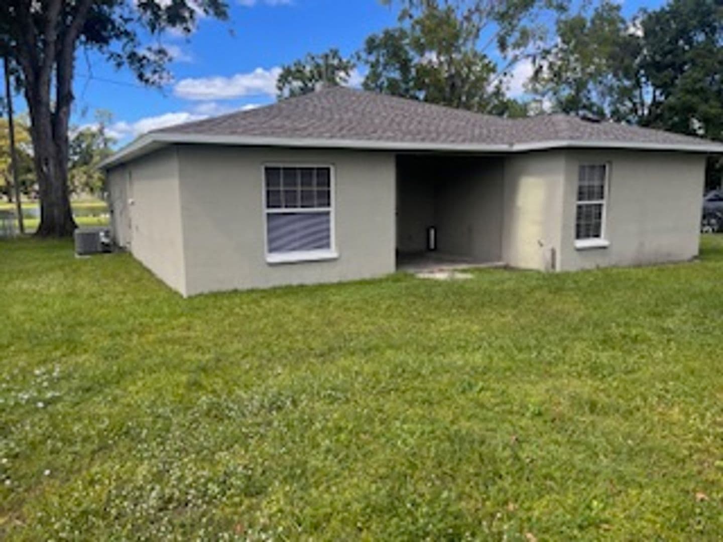 Plant City House: 106 Drake Street