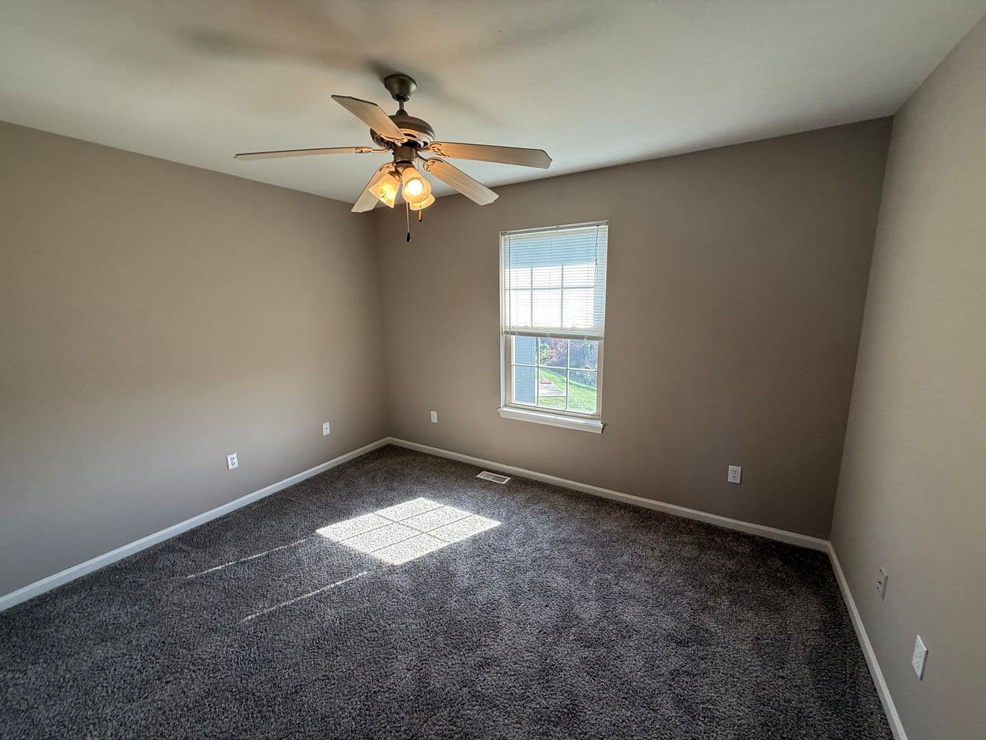 Columbia House: 214 Arctic Wolf Ct