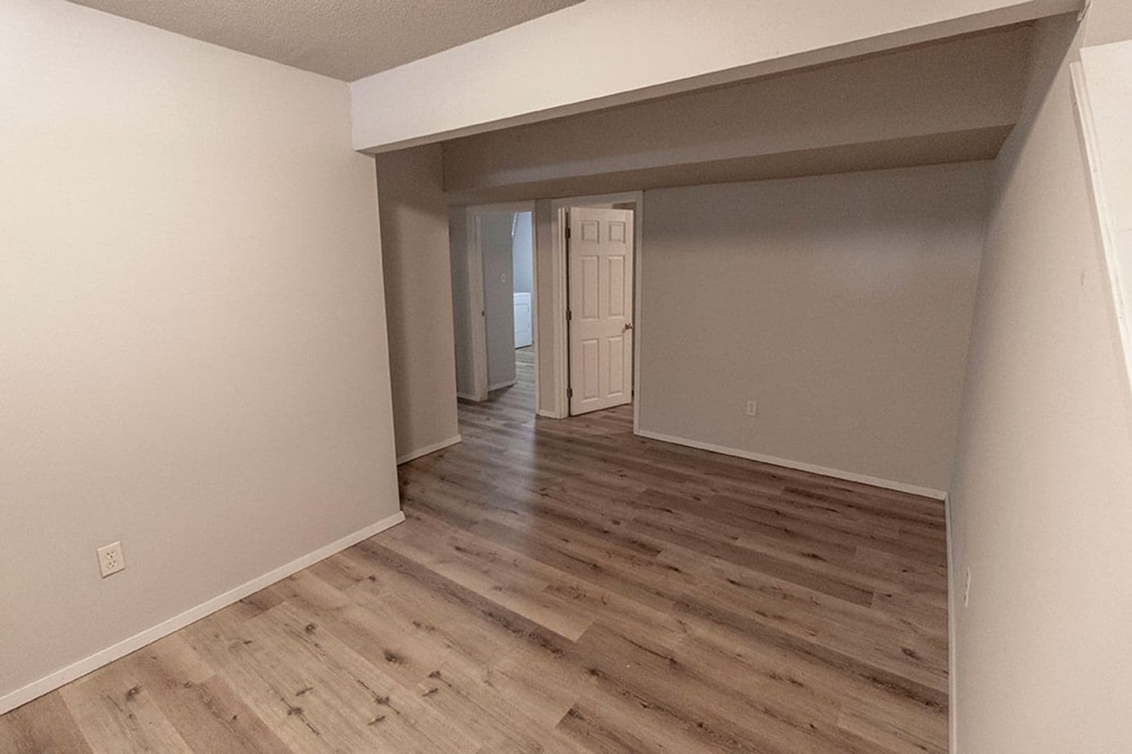 Columbia House: 216 Wheaton Ct