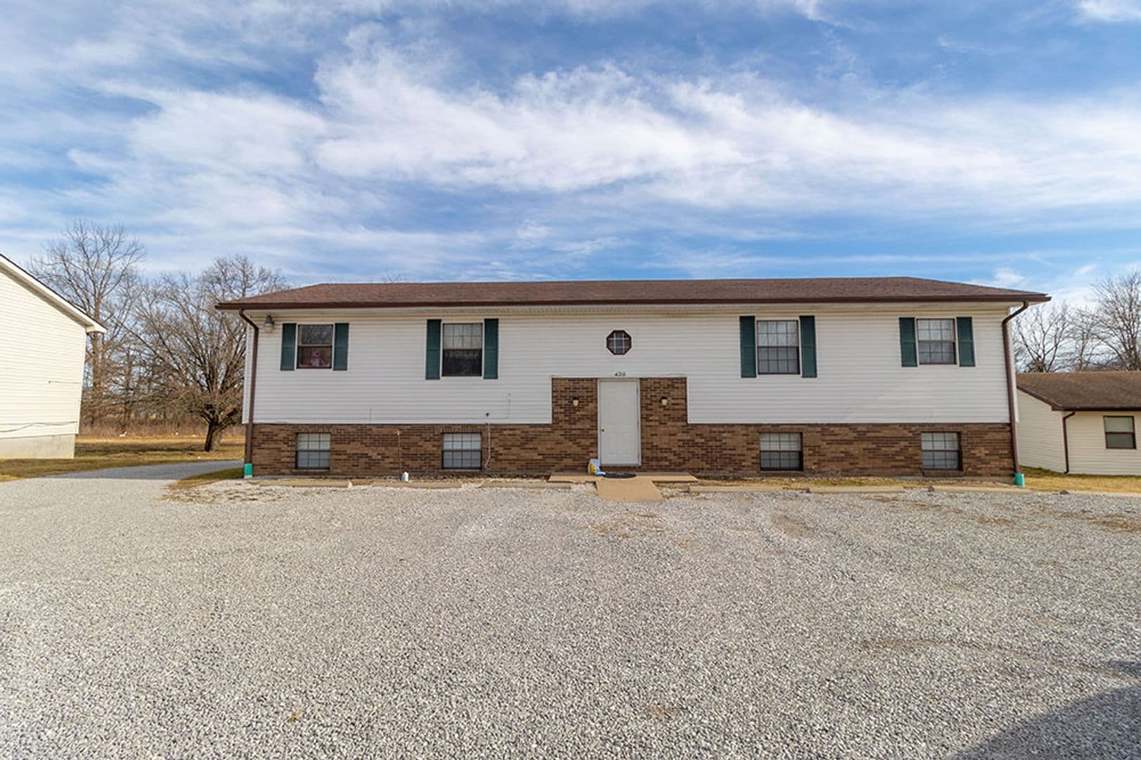 Columbia Apartment: 420 N East Park Ln