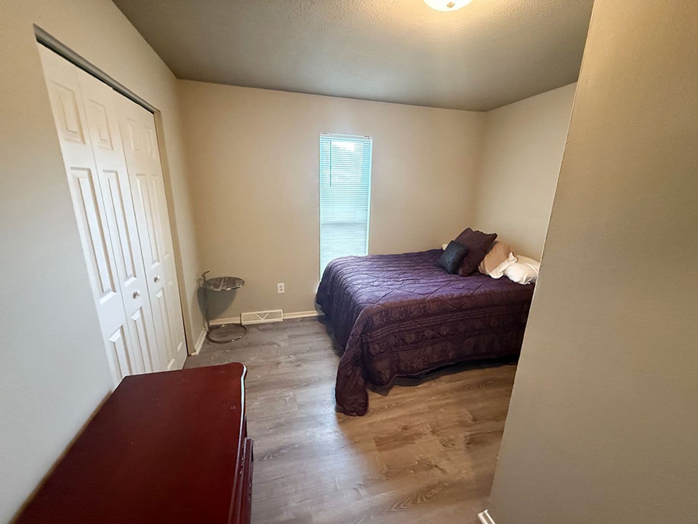 Columbia House: 212 Wheaton Ct