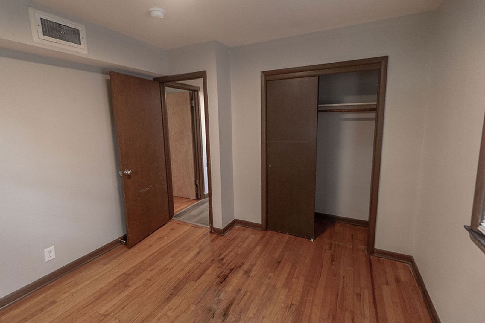 Columbia Apartment: 1804 Sylvan Ln