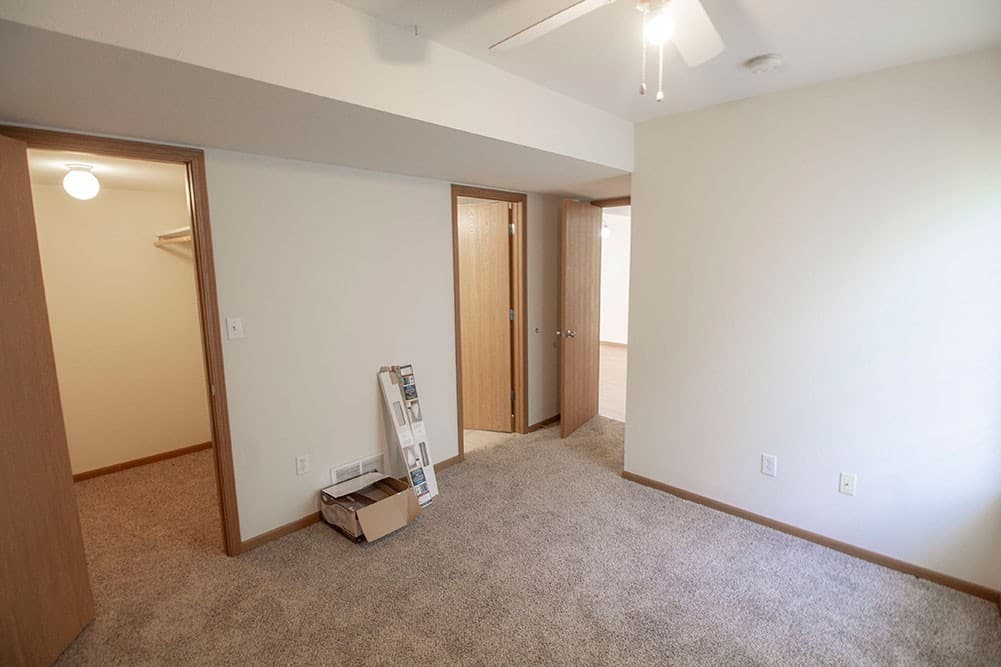 Columbia House: 1529 Bodie Dr.