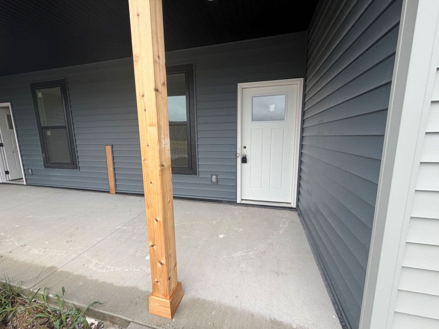 Columbia House: 5000 Derby Ridge Dr - 502