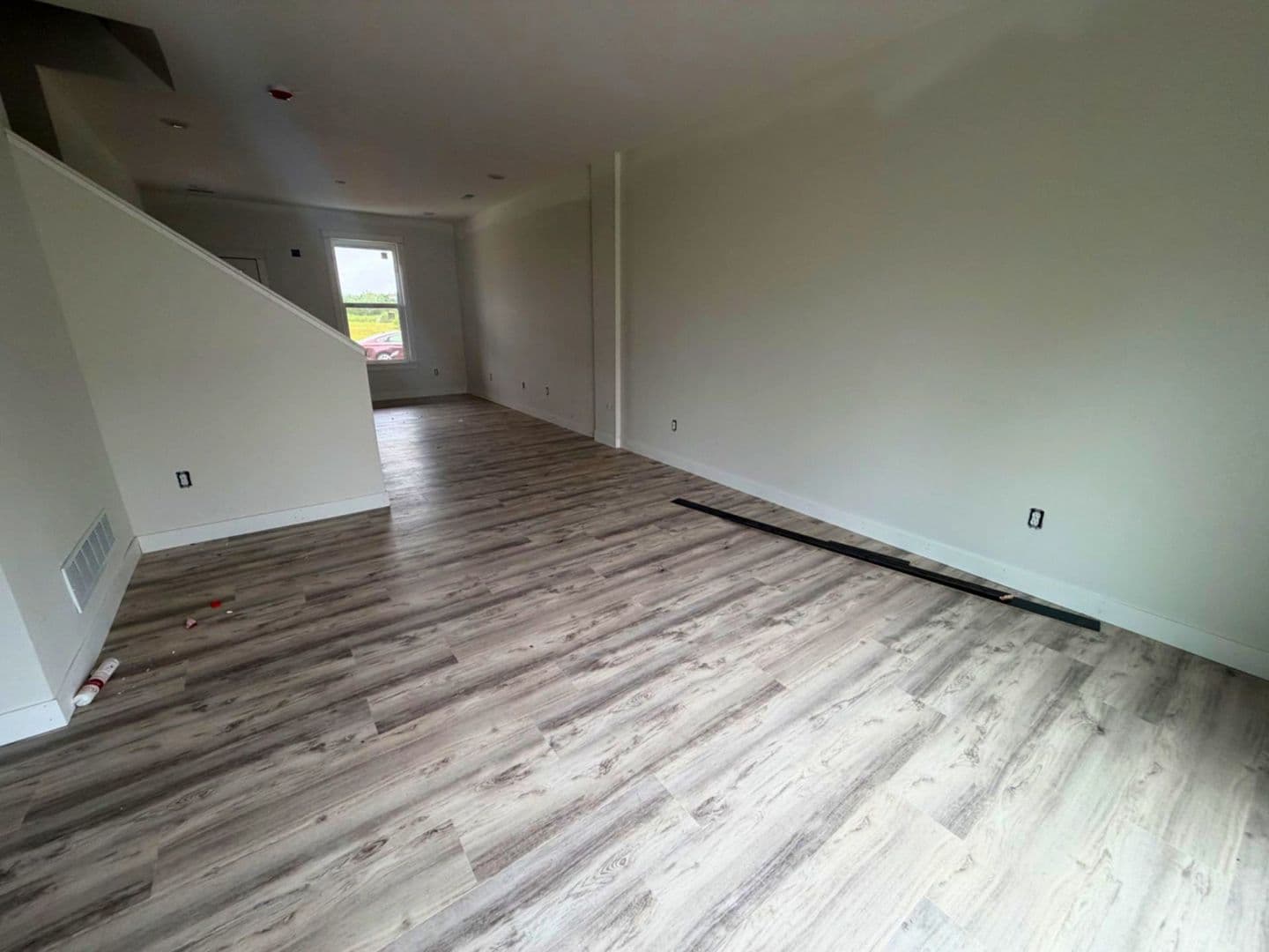 Columbia House: 5000 Derby Ridge Dr - 502