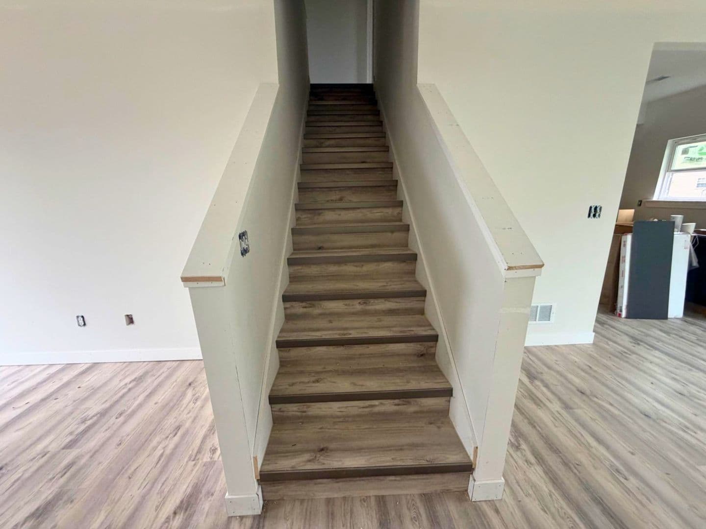 Columbia House: 5000 Derby Ridge Dr - 503