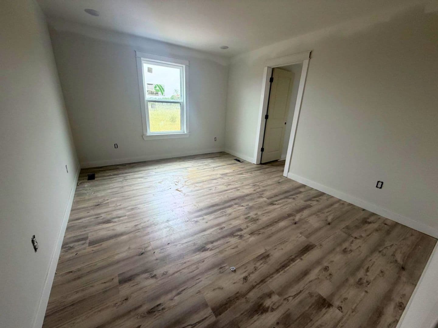 Columbia House: 5000 Derby Ridge Dr - 502