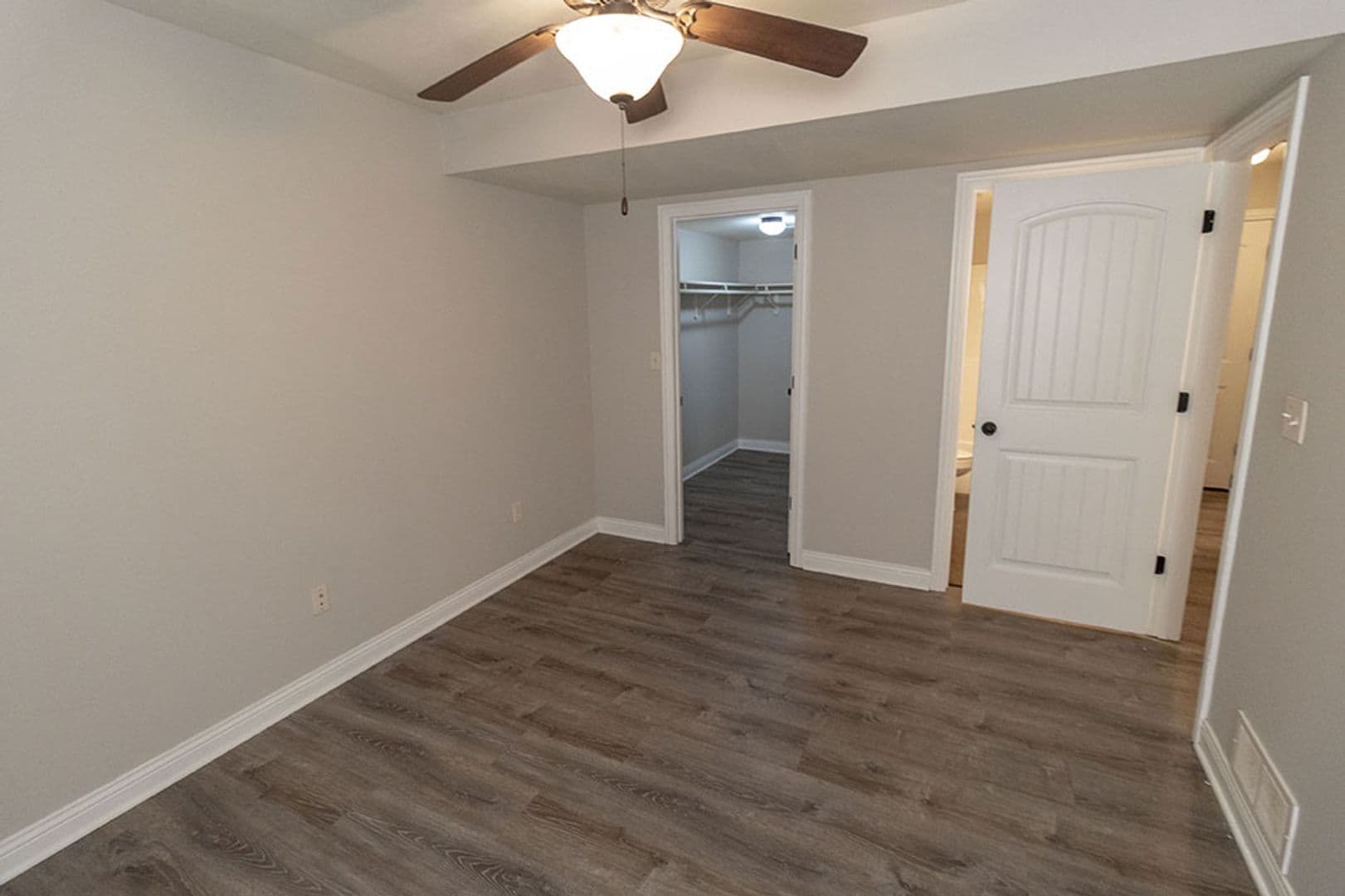 Columbia Apartment: 4700 Dehaven Dr
