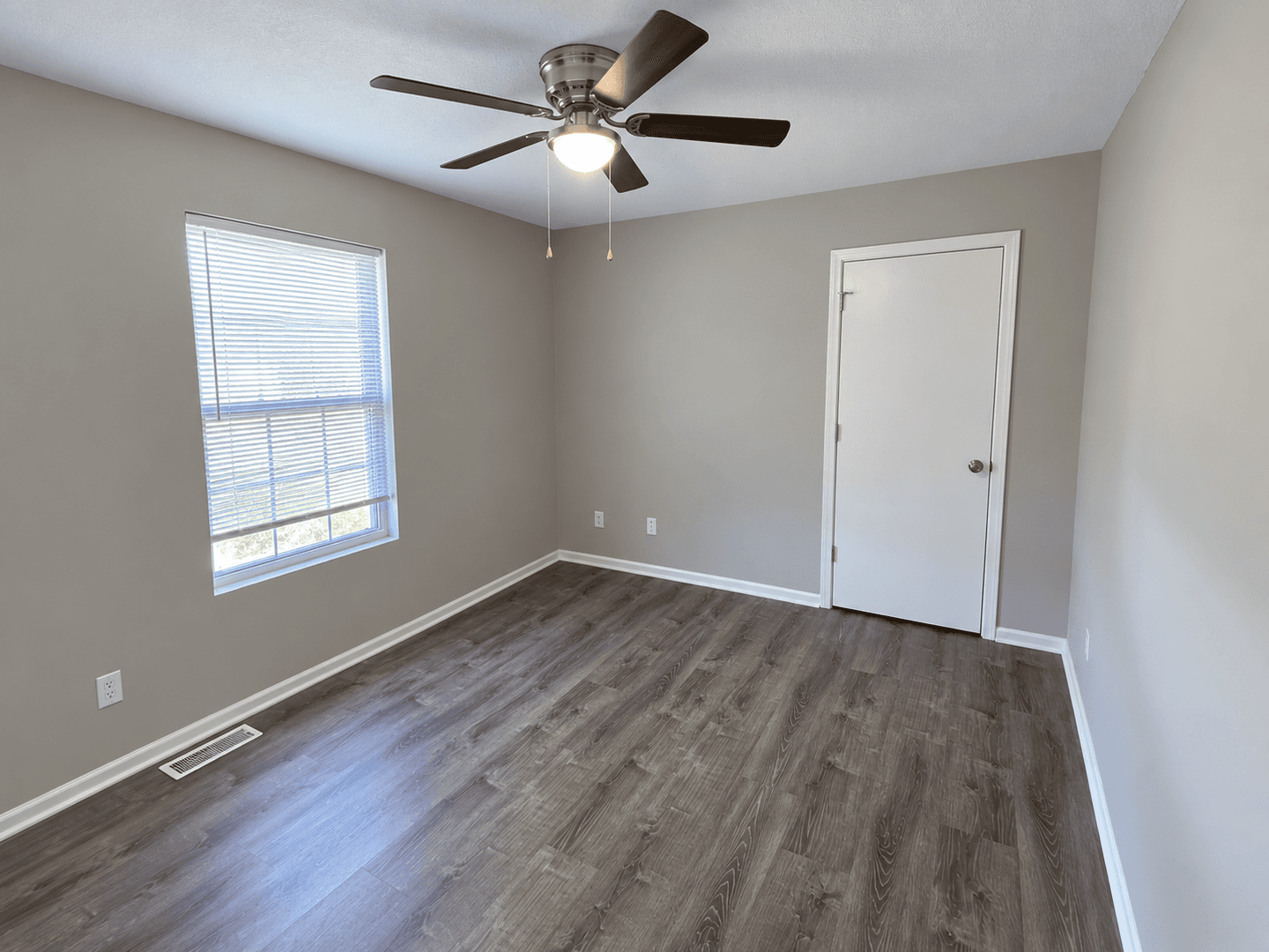 Columbia House: 1421 Risen Star Ct