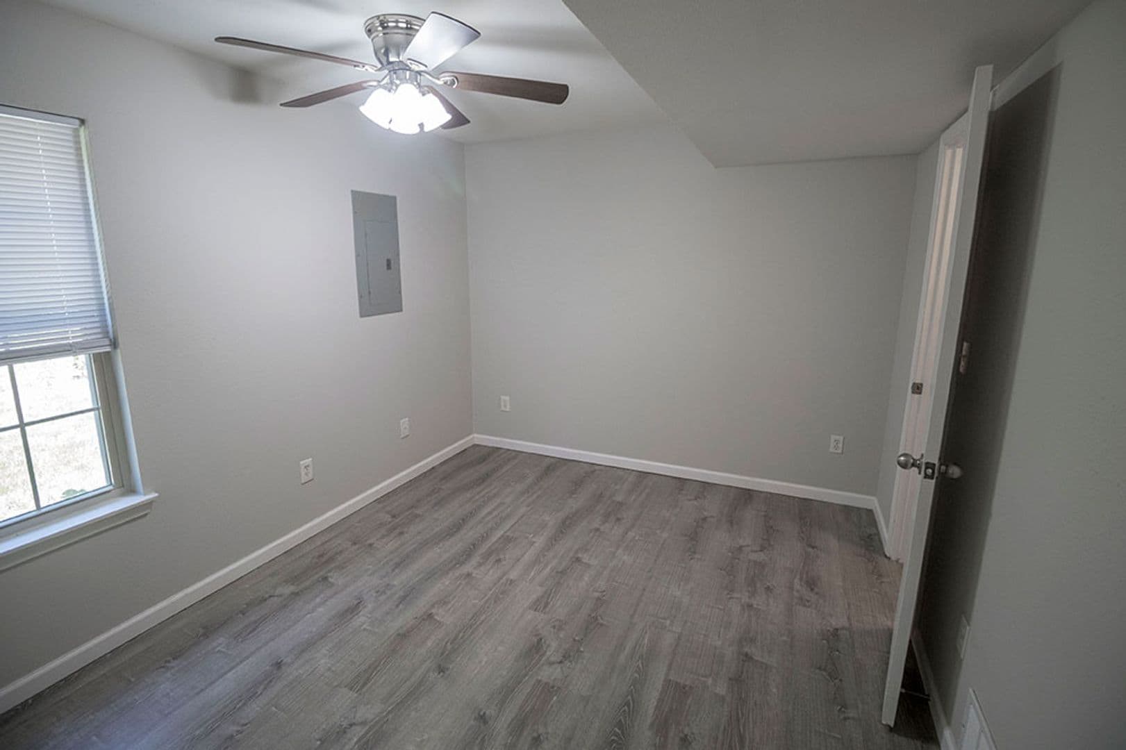 Columbia House: 1405 Greensboro Dr