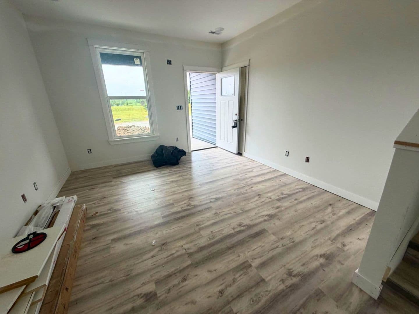 Columbia House: 5000 Derby Ridge Dr - 503