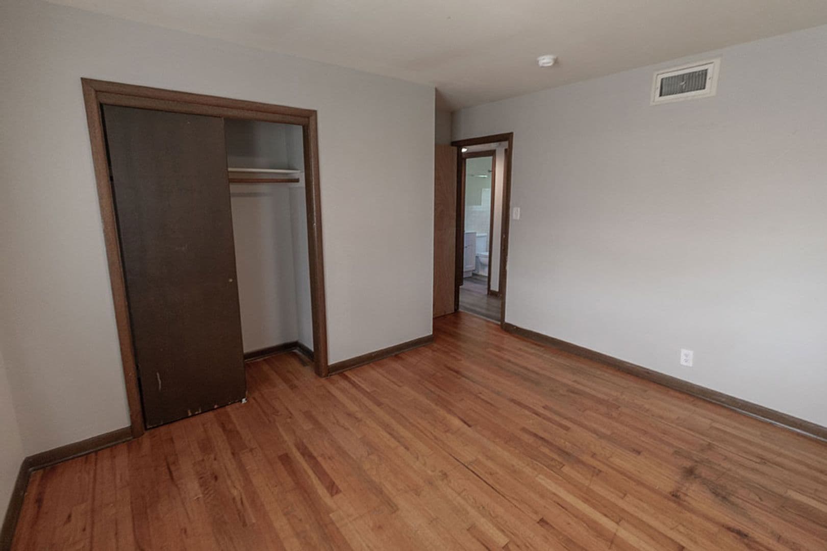Columbia Apartment: 1804 Sylvan Ln