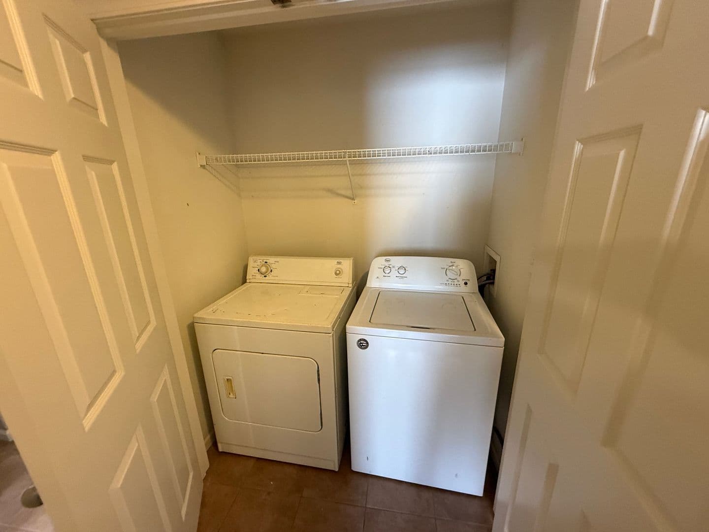 Columbia House: 214 Arctic Wolf Ct