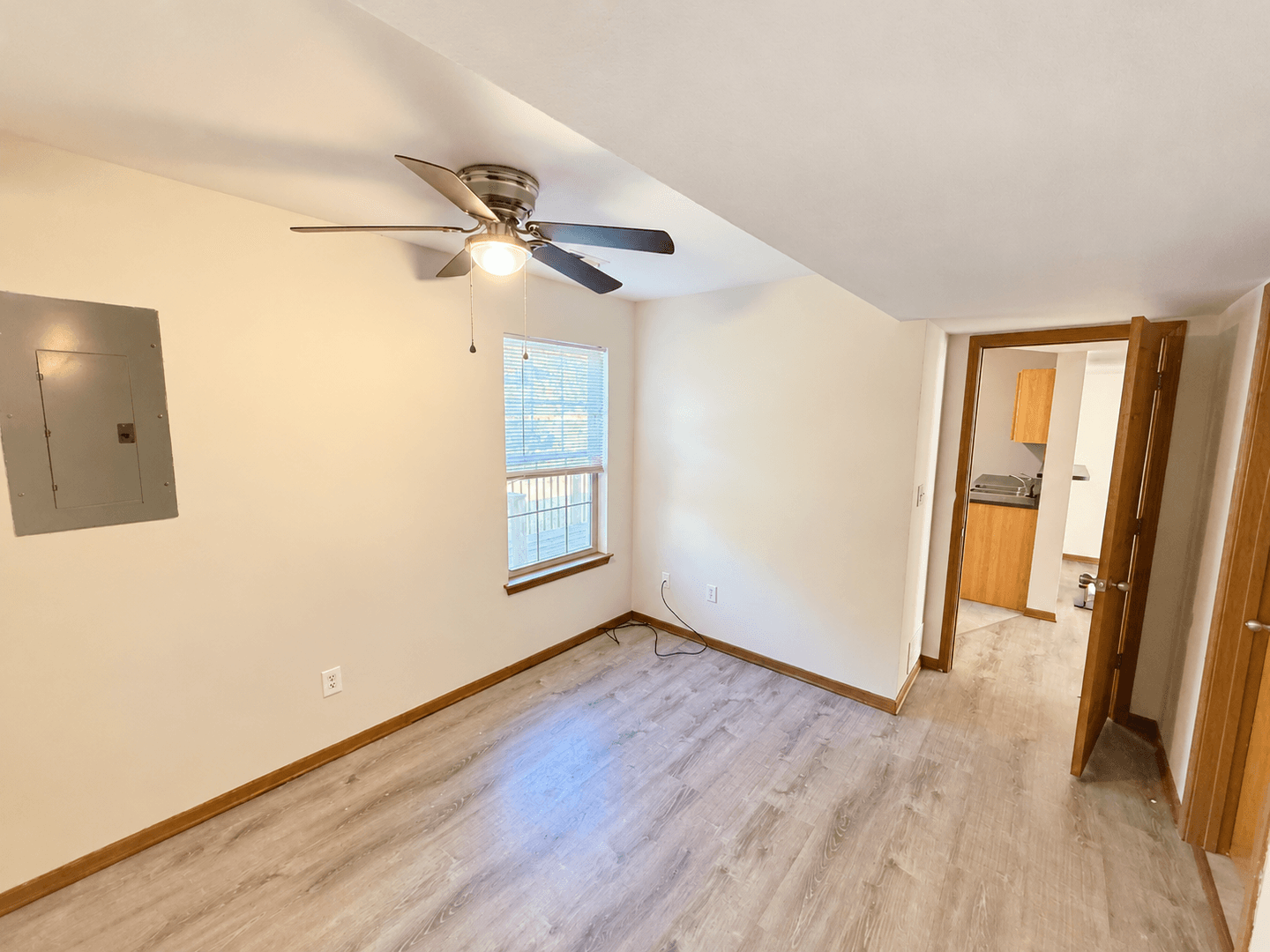 Columbia House: 2119 Ballenger Ln