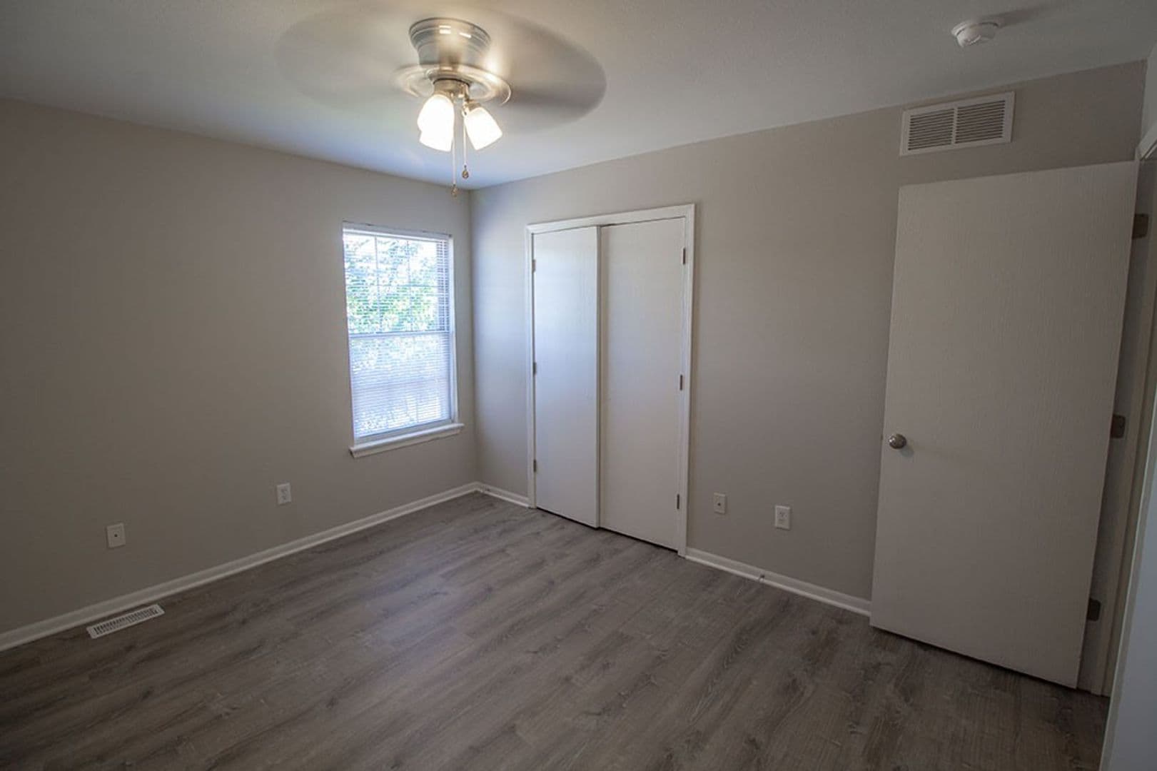 Columbia House: 1413 Greensboro Dr