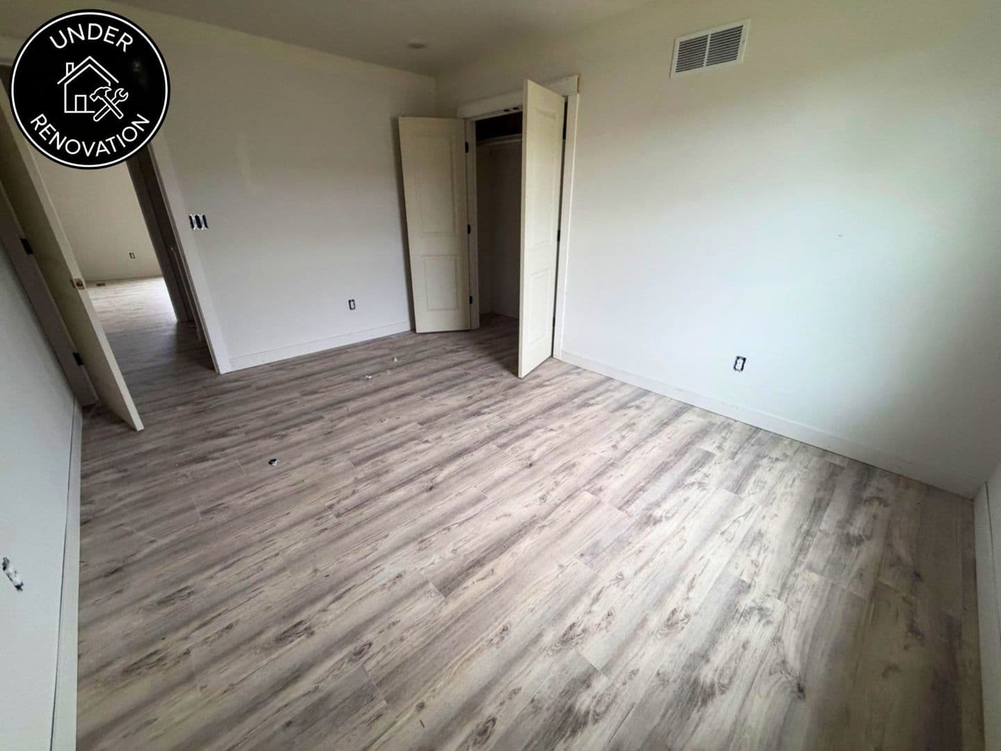 Columbia House: 5000 Derby Ridge Dr - 504