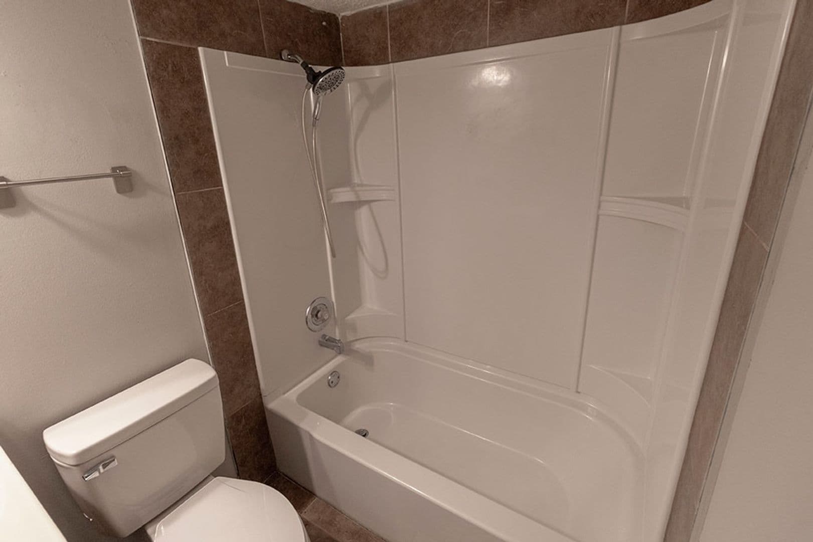 Columbia House: 215 Wheaton Ct