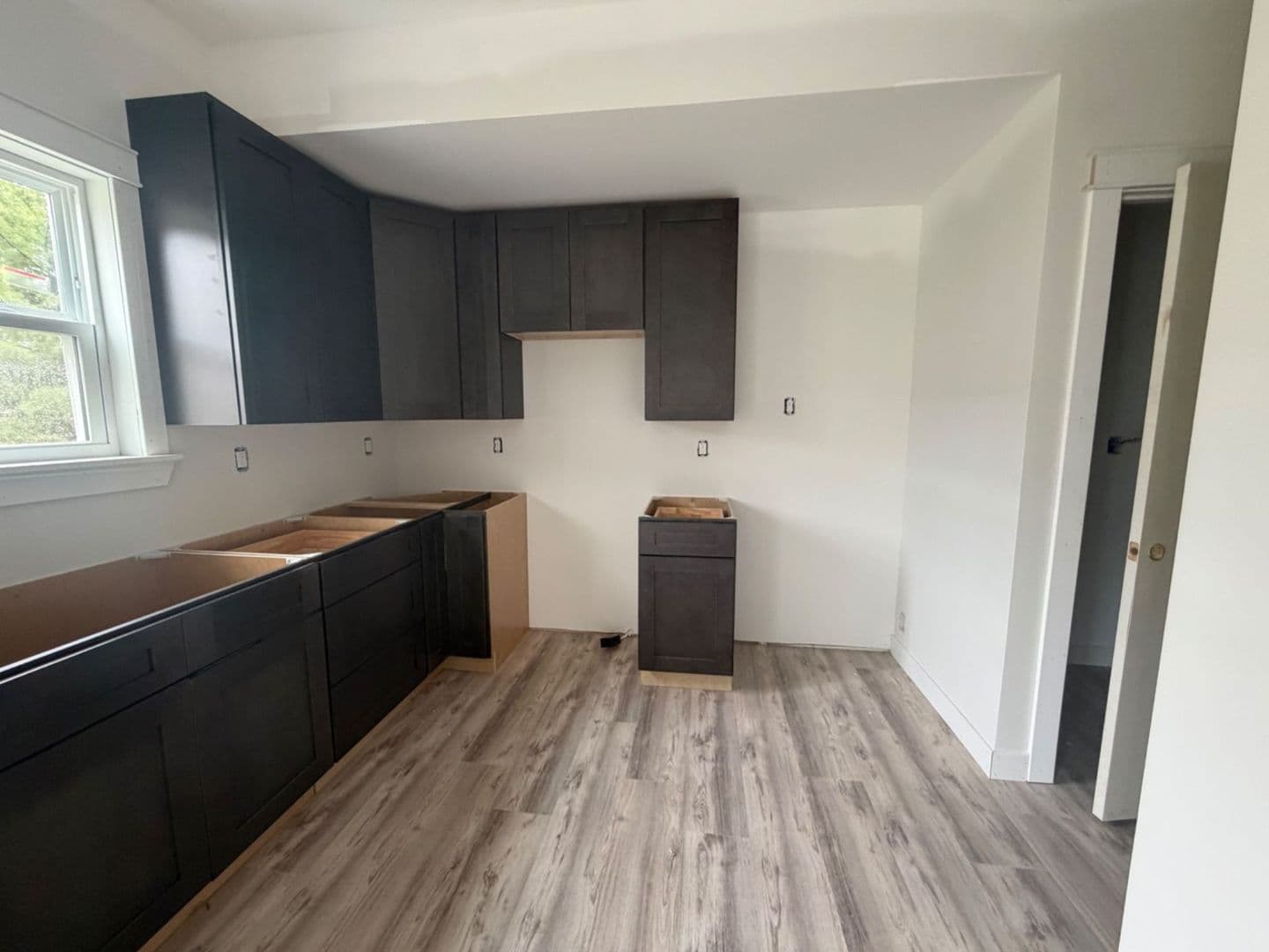 Columbia House: 5000 Derby Ridge Dr - 502