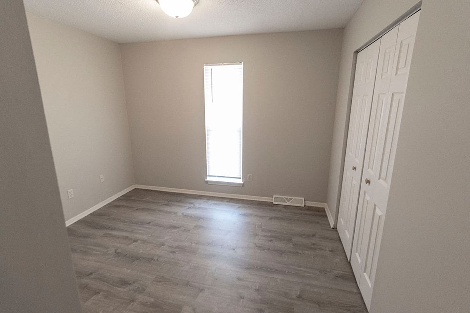 Columbia House: 215 Wheaton Ct