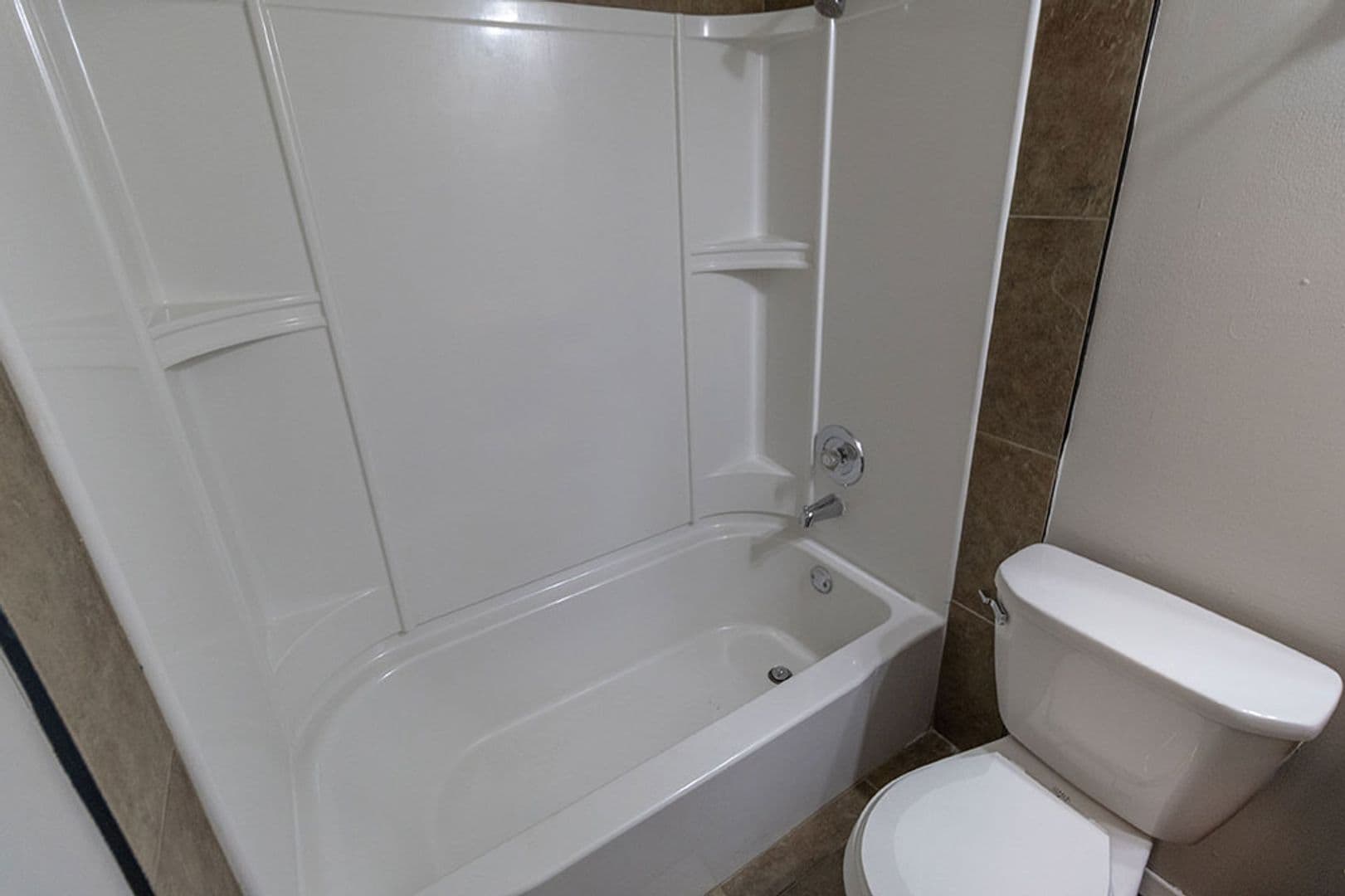 Columbia House: 1011 W Ash St